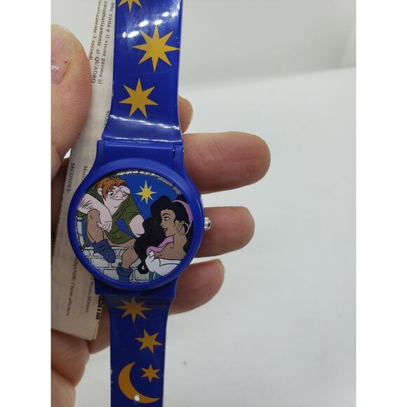 Vintage Disney Hunchback Notre Dame Flip-Top Digital Watch Quasimodo Esmeralda - Picture 8 of 9